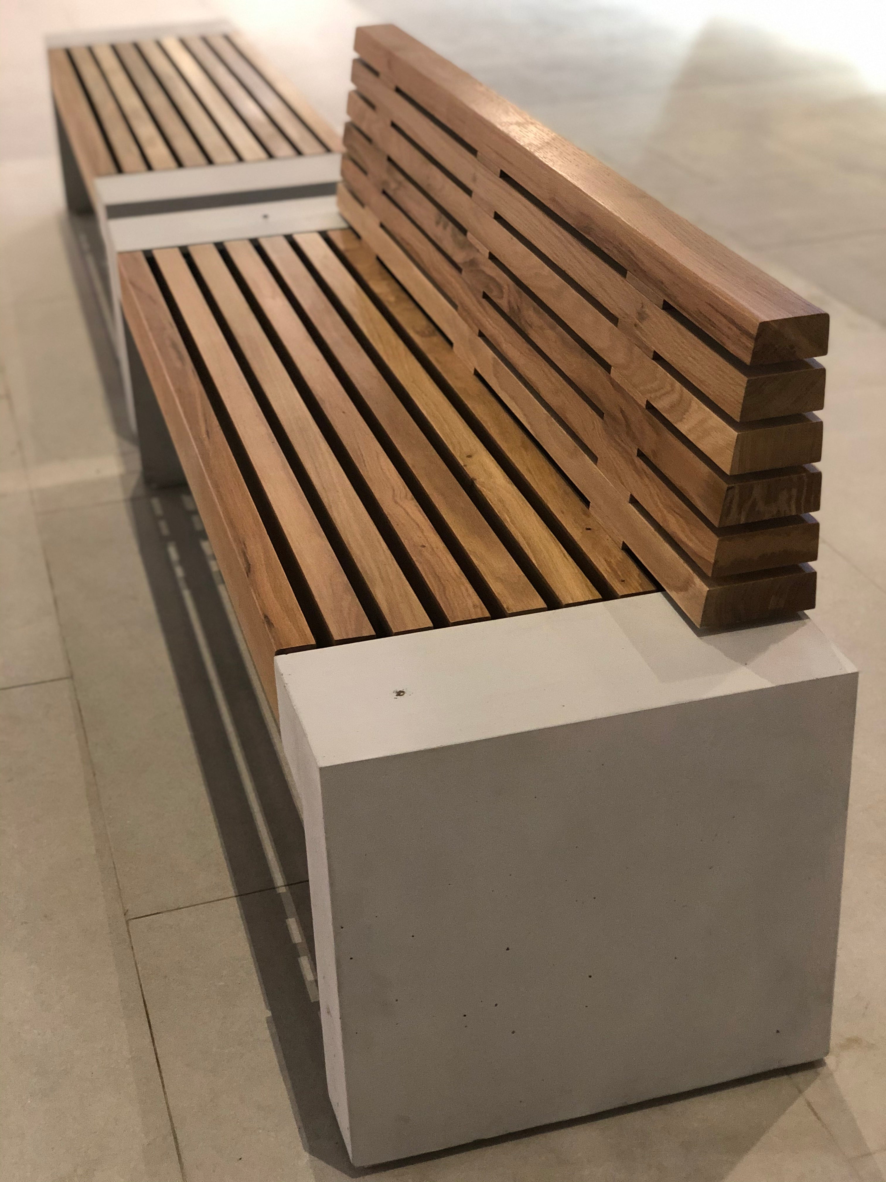 SEDORA Panchina con schienale dal design materico e raffinato (PKDB056)