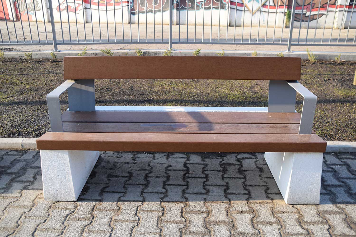 SEDORA Panchina con schienale dal design materico e contemporaneo (PKDB026-1)
